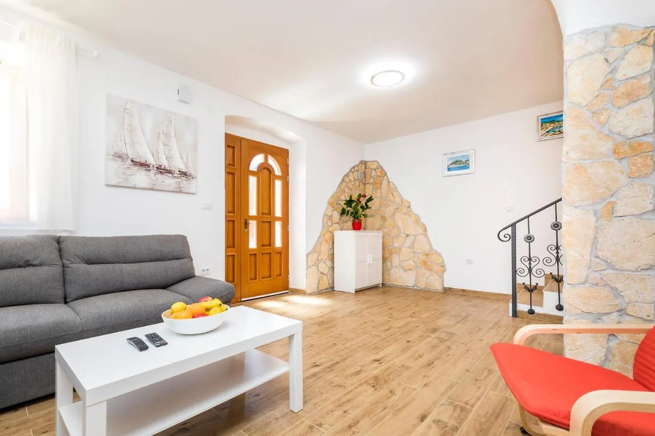 Vacation House Orange Veli Losinj