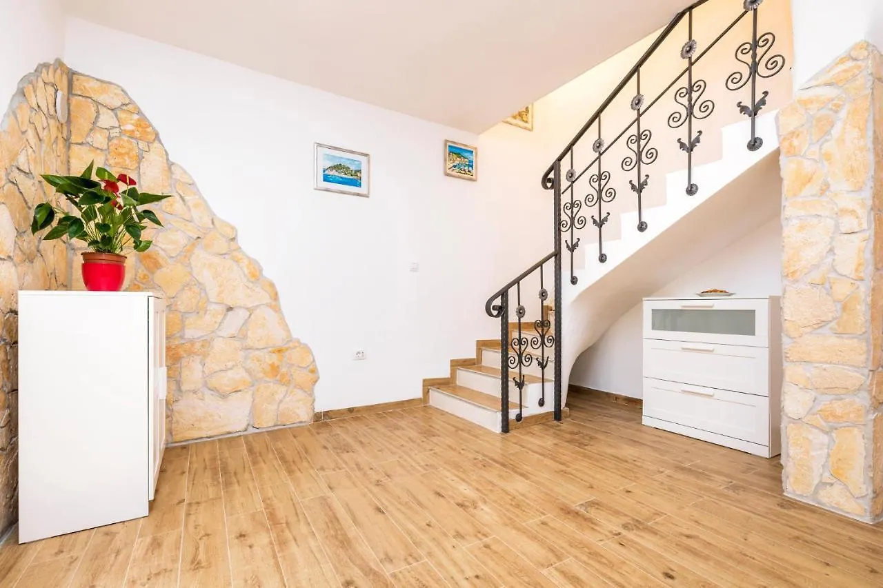 Vacation House Orange Veli Lošinj 0*,  Chorvatsko