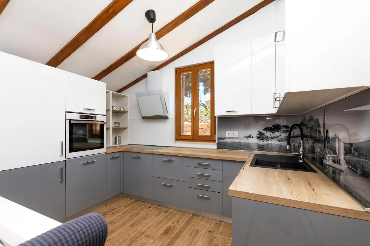 Vacation House Orange Veli Lošinj